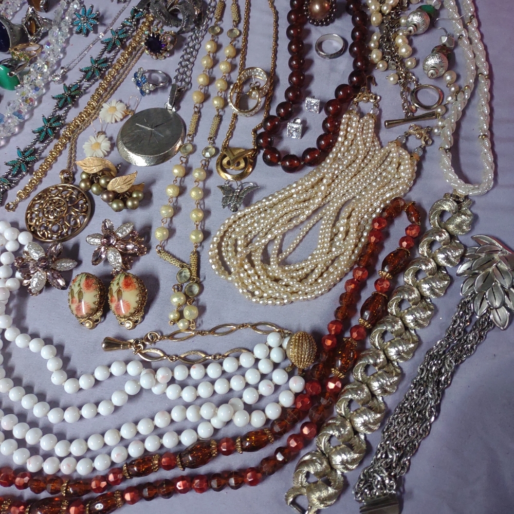 Vintage Jewelry Lot - Picture 11 of 14